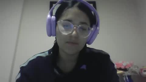 sweetyypeach online show from February 3, 3:20 am