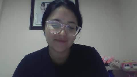 sweetyypeach online show from February 4, 3:33 am