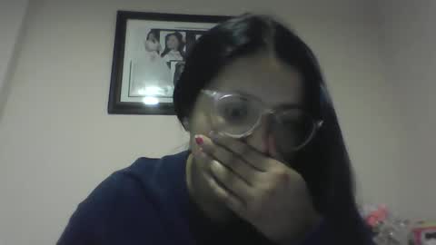 sweetyypeach online show from February 6, 3:48 am