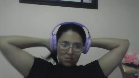 sweetyypeach online show from February 20, 2:51 am