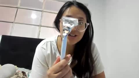 sweetyypeach online show from February 20, 7:08 pm