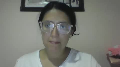 sweetyypeach online show from February 25, 3:42 am