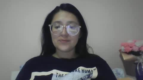 sweetyypeach online show from March 9, 4:05 am