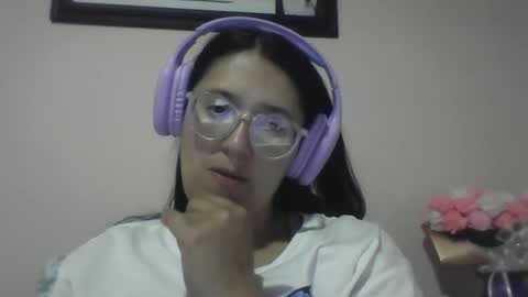 sweetyypeach online show from March 12, 3:13 am