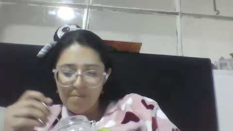 sweetyypeach online show from November 21, 9:13 pm