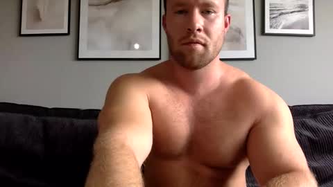 Snapshot of swekingxx chatting on September 9, 11:54 am swekingxx online show from September 9, 11:54 am