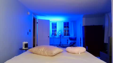 Snapshot of switchykitty chatting on February 10, 2:08 am ashley blayde online show from February 10, 2:08 am