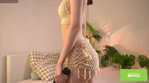 Snapshot of swtty_meivi chatting on October 11, 6:12 am MEI online show from October 11, 6:12 am