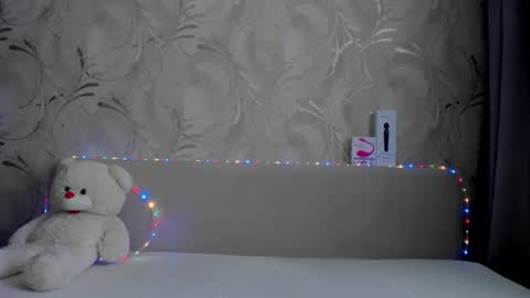 Snapshot of swweetangel chatting on March 12, 10:37 am Ana online show from March 12, 10:37 am