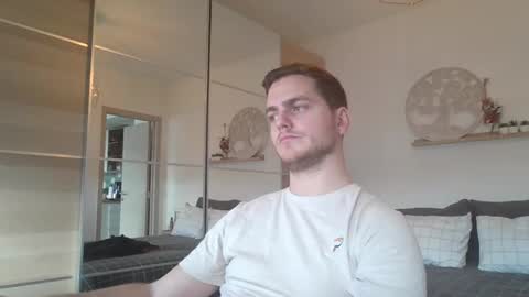 Snapshot of syl092 chatting on December 2, 2:30 pm syl092 online show from December 2, 2:30 pm