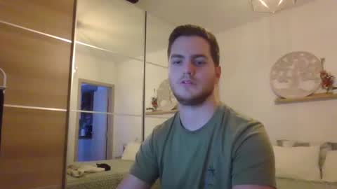 Snapshot of syl092 chatting on December 8, 4:39 pm syl092 online show from December 8, 4:39 pm