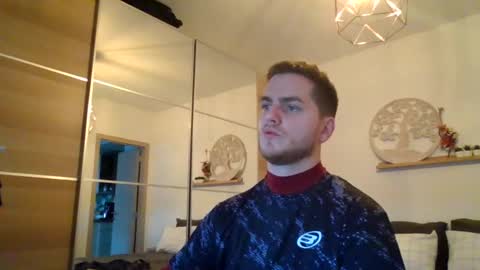 Snapshot of syl092 chatting on January 3, 3:44 pm syl092 online show from January 3, 3:44 pm