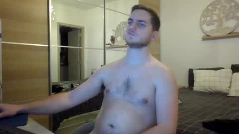 Snapshot of syl092 chatting on January 6, 7:24 pm syl092 online show from January 6, 7:24 pm