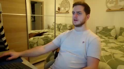 Snapshot of syl092 chatting on January 21, 6:34 pm syl092 online show from January 21, 6:34 pm