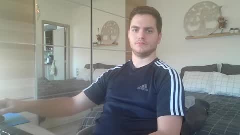 Snapshot of syl092 chatting on February 1, 2:56 pm syl092 online show from February 1, 2:56 pm