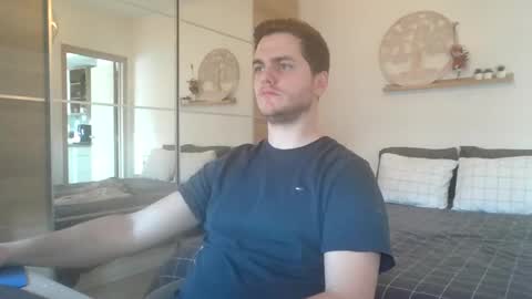 Snapshot of syl092 chatting on February 3, 2:13 pm syl092 online show from February 3, 2:13 pm