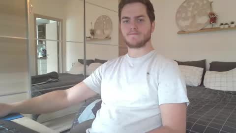 Snapshot of syl092 chatting on February 20, 10:59 am syl092 online show from February 20, 10:59 am