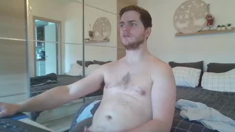 Snapshot of syl092 chatting on February 20, 2:02 pm syl092 online show from February 20, 2:02 pm