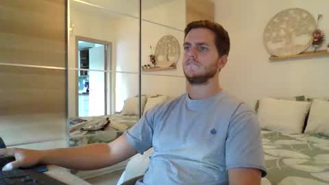 Snapshot of syl092 chatting on September 9, 5:23 pm syl092 online show from September 9, 5:23 pm