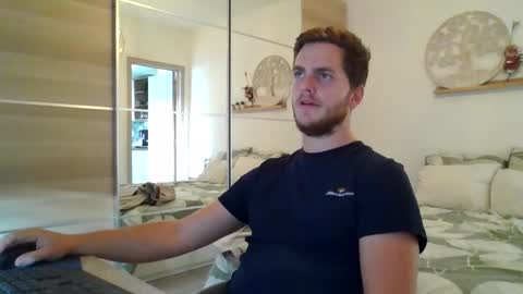 Snapshot of syl092 chatting on September 15, 5:02 pm syl092 online show from September 15, 5:02 pm