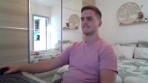 Snapshot of syl092 chatting on September 17, 4:52 pm syl092 online show from September 17, 4:52 pm