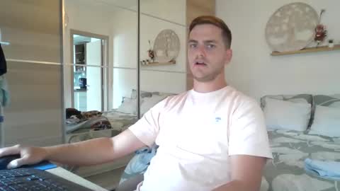 Snapshot of syl092 chatting on September 22, 12:29 pm syl092 online show from September 22, 12:29 pm