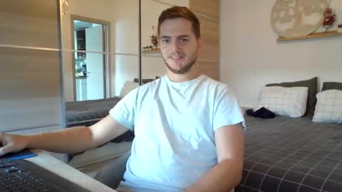 Snapshot of syl092 chatting on October 4, 8:56 am syl092 online show from October 4, 8:56 am