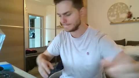 Snapshot of syl092 chatting on October 8, 3:09 pm syl092 online show from October 8, 3:09 pm