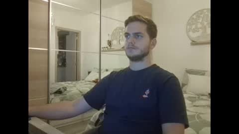 Snapshot of syl092 chatting on October 14, 5:03 pm syl092 online show from October 14, 5:03 pm