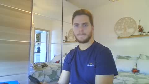 Snapshot of syl092 chatting on October 24, 10:00 am syl092 online show from October 24, 10:00 am