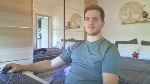 Snapshot of syl092 chatting on October 30, 11:22 am syl092 online show from October 30, 11:22 am