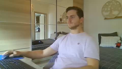 Snapshot of syl092 chatting on November 6, 1:23 pm syl092 online show from November 6, 1:23 pm