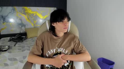 sylasfrost online show from December 1, 8:03 pm