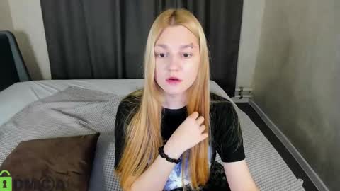 Sylvia online show from October 19, 1:12 pm