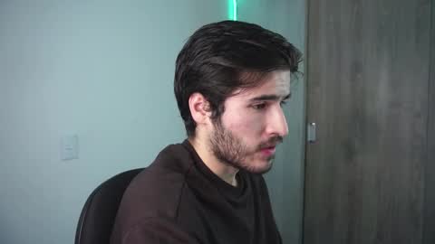 t0ny_wylie online show from December 19, 3:07 am