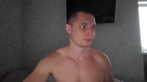 Snapshot of t30t chatting on September 18, 6:26 am Den online show from September 18, 6:26 am