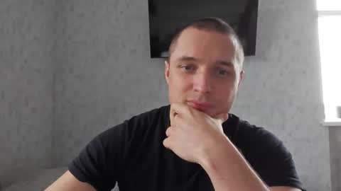 Snapshot of t30t chatting on October 31, 8:15 am Den online show from October 31, 8:15 am