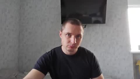 Snapshot of t30t chatting on November 10, 6:23 am Den online show from November 10, 6:23 am