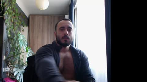 Huracane online show from January 25, 12:05 pm