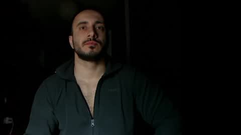 Huracane online show from February 4, 6:27 pm