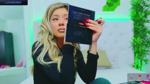 Arianna online show from December 23, 1:35 pm