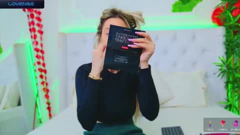 Arianna online show from February 19, 1:50 pm