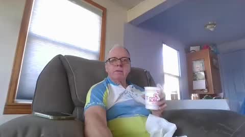 tacrunner66_ online show from February 11, 9:14 pm