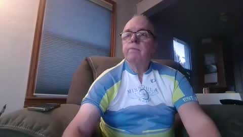 tacrunner66_ online show from February 12, 1:30 am