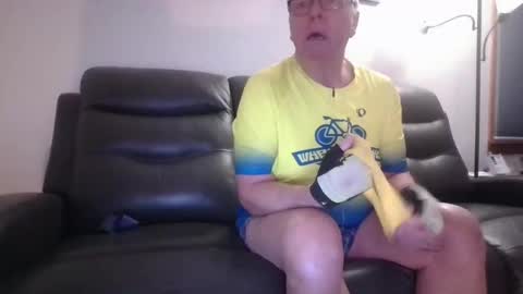 tacrunner66_ online show from February 13, 2:52 pm