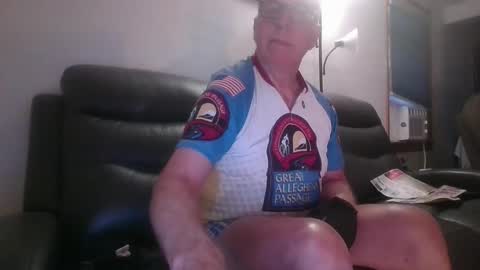 tacrunner66_ online show from September 24, 1:47 pm