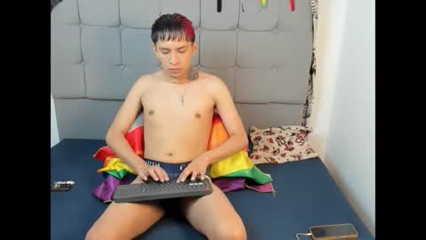 Snapshot of tailor_hot1 chatting on September 23, 12:08 pm tailor online show from September 23, 12:08 pm