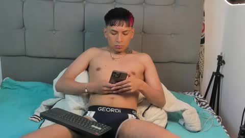 Snapshot of tailor_hot1 chatting on November 18, 3:38 pm tailor online show from November 18, 3:38 pm