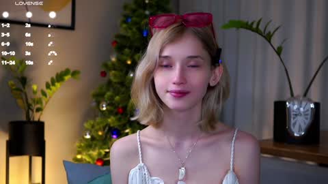 Mia online show from January 18, 12:24 am