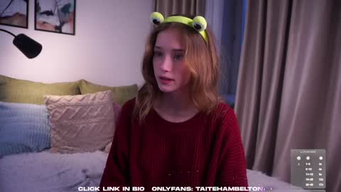 Mia online show from November 12, 1:39 am